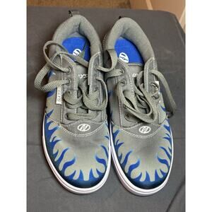 Heelys Pro 20 Print Skate Shoes Youth 5 Gray Blue Flame Wheels Sneakers